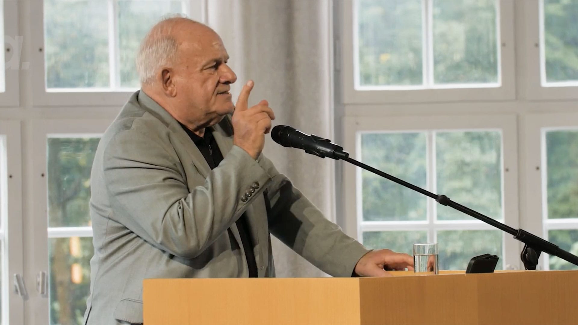 Am Set: Peter Hahne – "Sind wir noch zu retten?"
