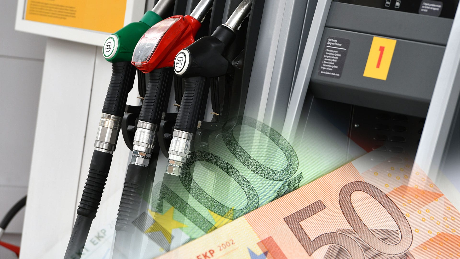 Bundestag beschließt Spritpreispaket mit Preiserhöhungsbremse