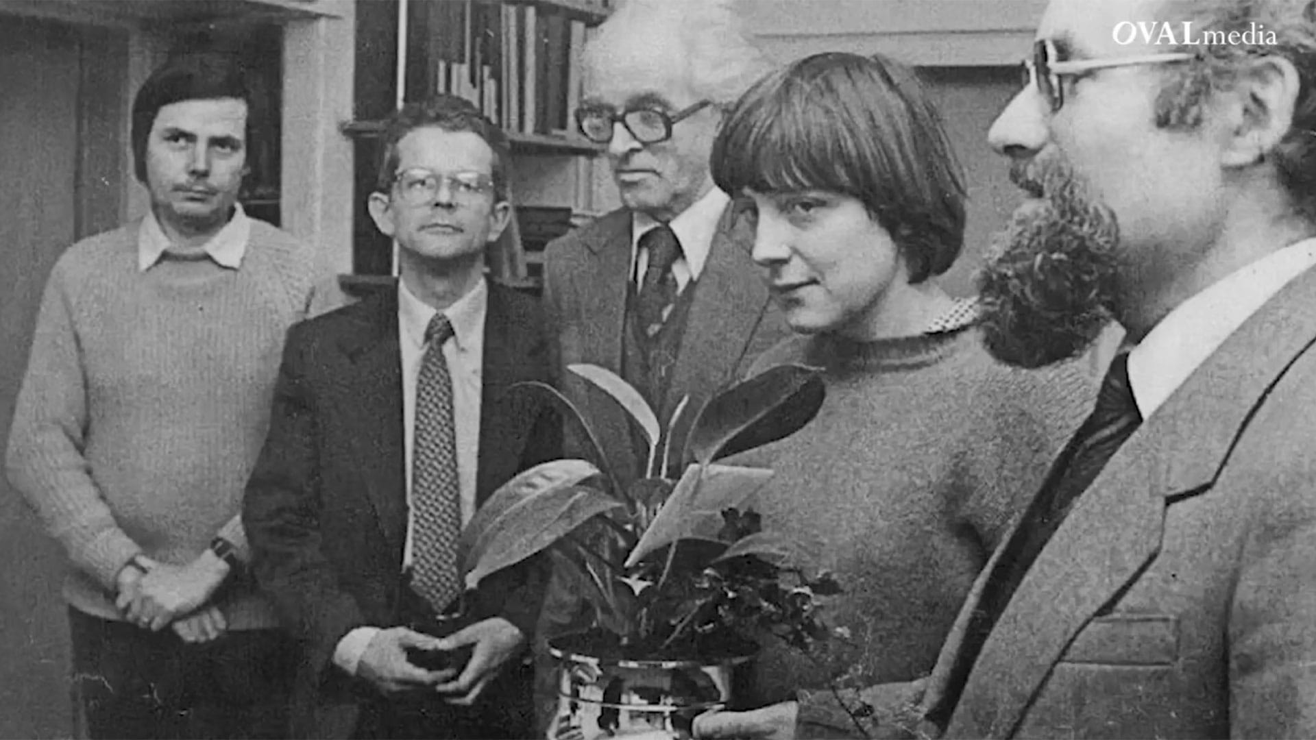 Alles über Angela – Teil 1: DDR-Merkel | Ein Film von OVALmedia (TEASER)