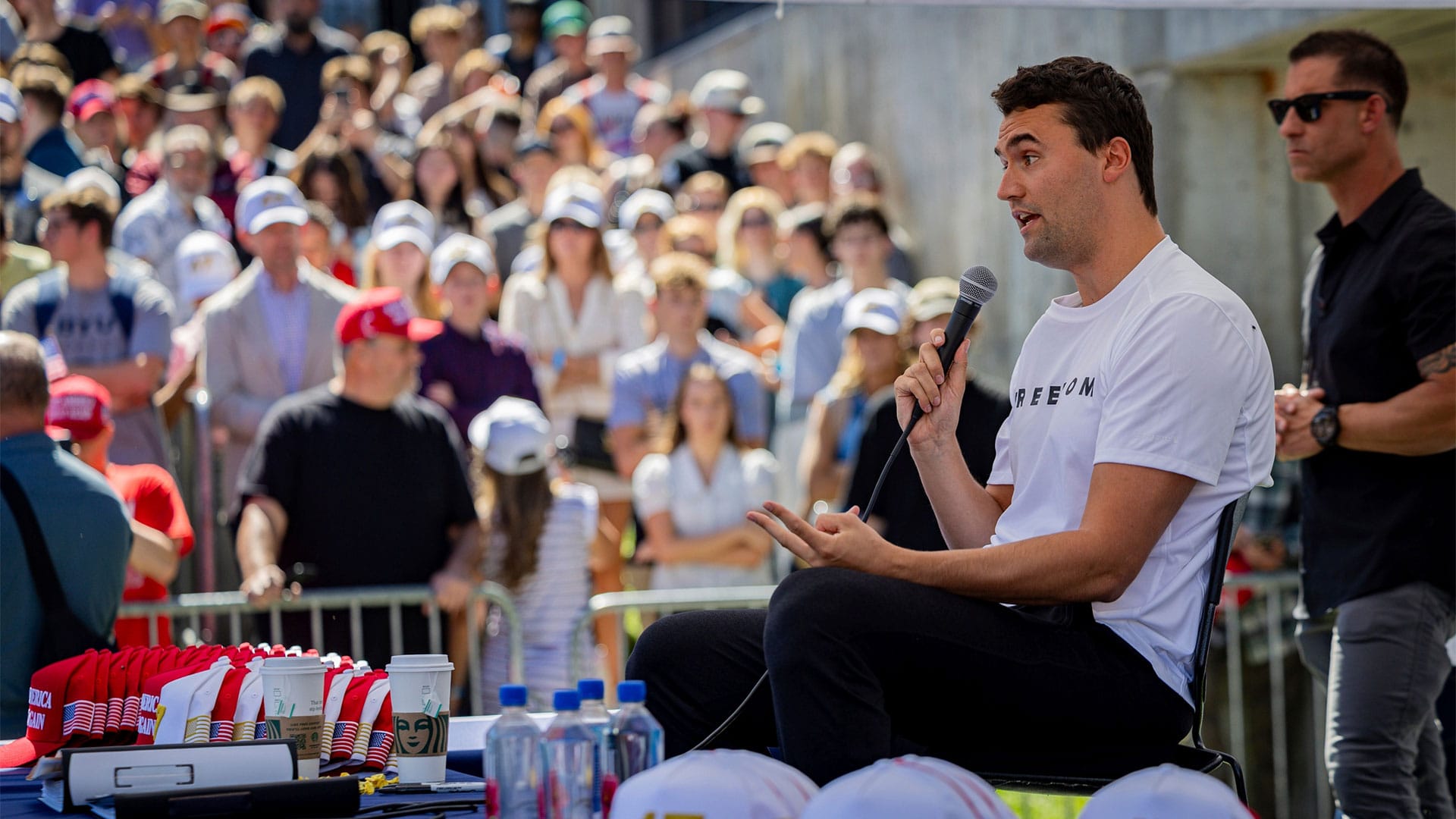 Der Fall Charlie Kirk: Warum die offizielle Version zu viele Fragezeichen aufwirft