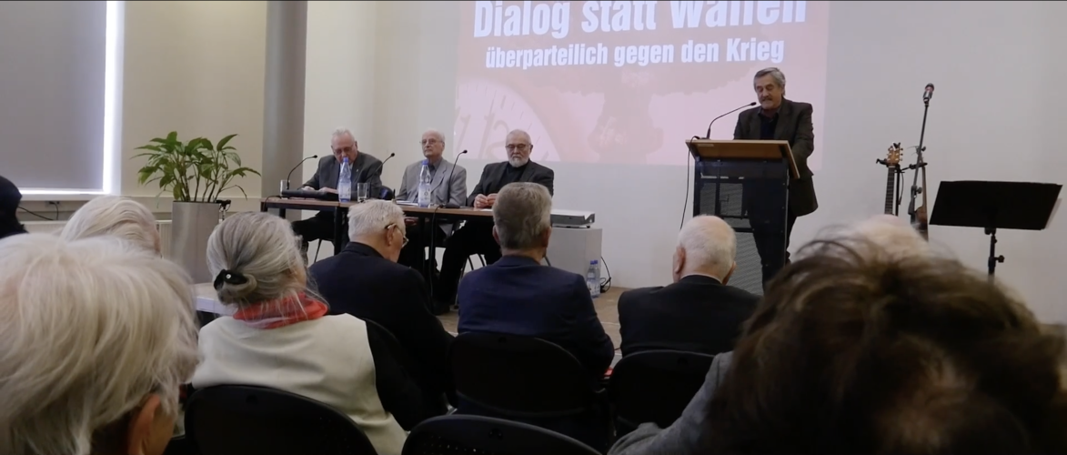 Am Set: Konferenz "Dialog statt Waffen" Beitragsbild