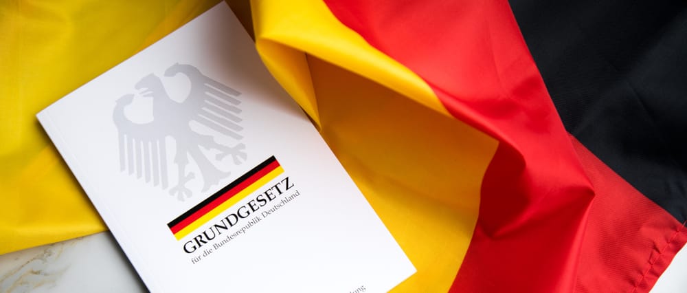 Verfassungsbeschwerde gegen den Deutschen Bundestag wegen Untätigkeit bei Umsetzung von Artikel 146 Grundgesetz Beitragsbild