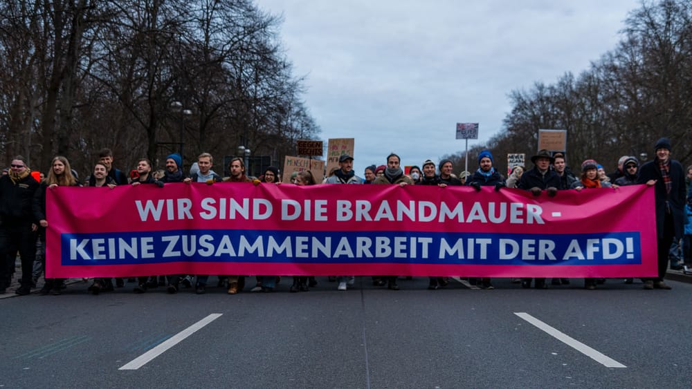 Jagd auf die AfD – Wie man einen starken Konkurrenten loswird Beitragsbild