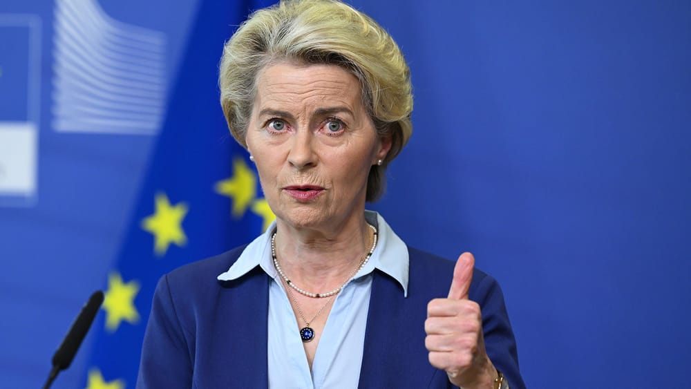 Von der Leyen bekommt Karlspreis und befeuert weiter den Kriegskurs | Von Wolfgang Effenberger Beitragsbild