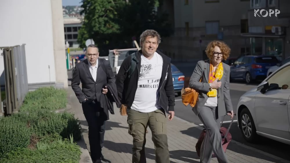 Ballweg-Prozesstag 36: Kafka lässt grüßen - Prozess erreicht absurdes Zwischenspiel Beitragsbild