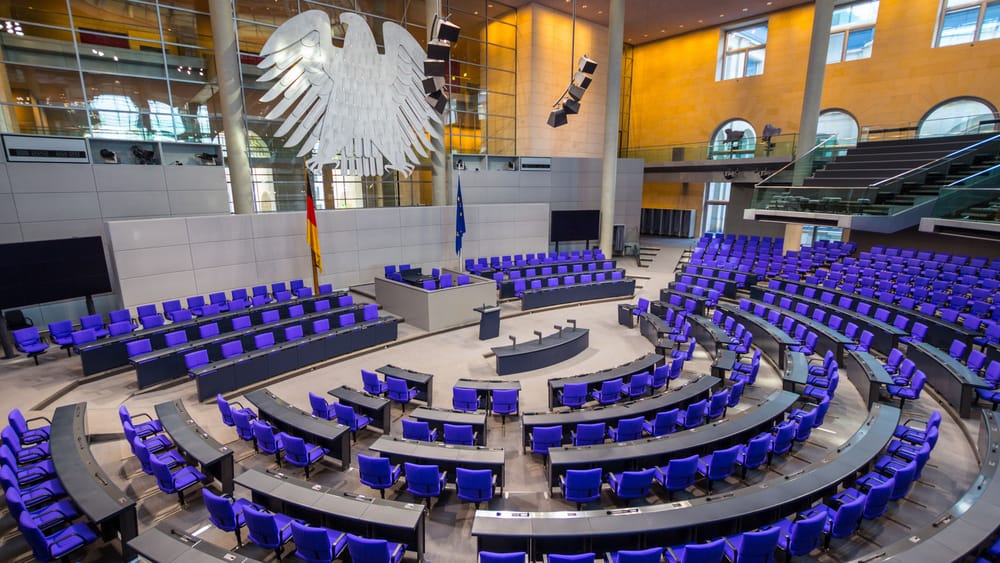Staats-Aufführung ­– Geheimdienst-Ausschuss bleibt im Trüben Beitragsbild