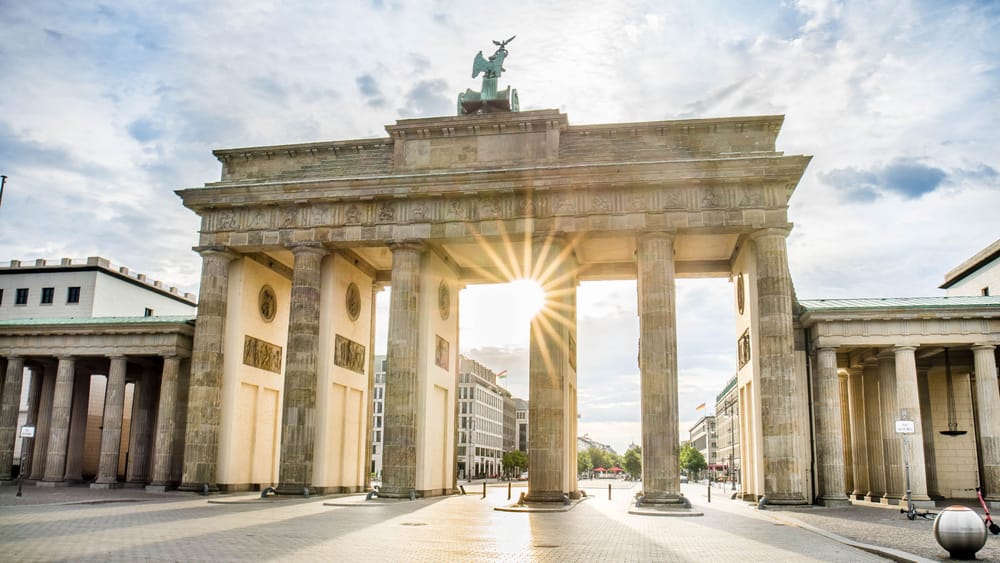Gegen Trumps Kriege – Am 2. August am Brandenburger Tor in Berlin Beitragsbild