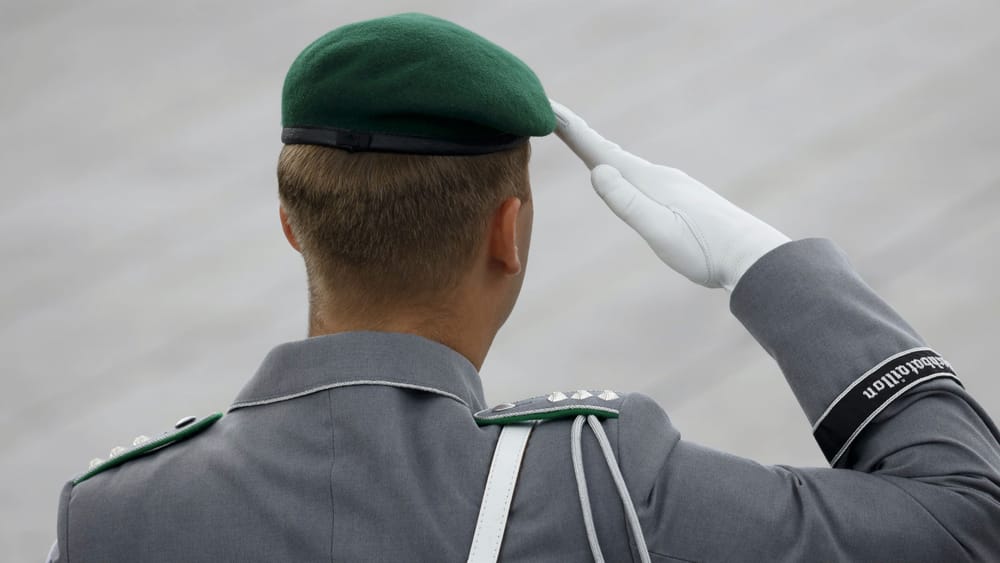 Fünfunddreißig Jahre deutsche Einheit – die Bundeswehr und ihre Loyalität Beitragsbild