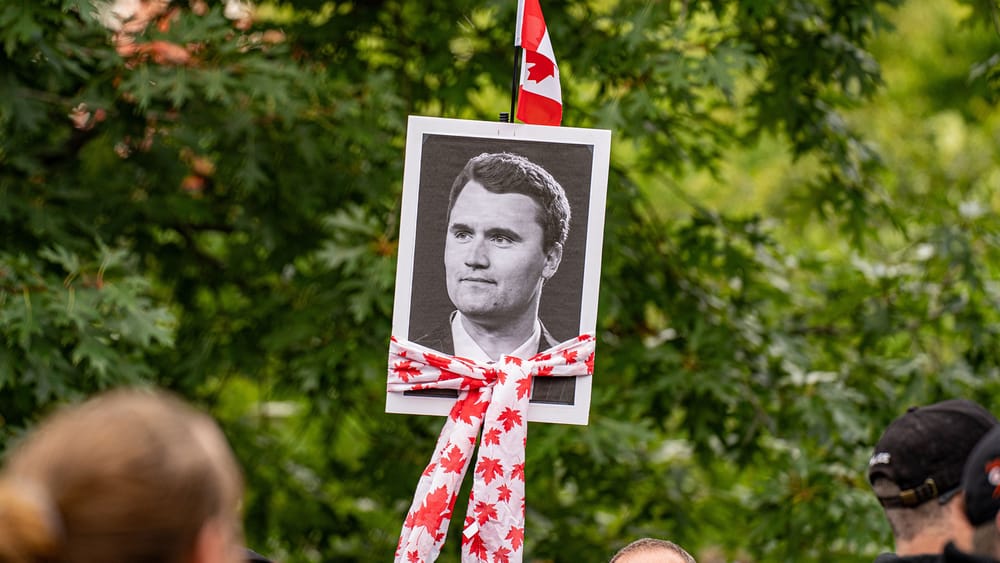 Die subkutane Häme im Rahmen  der Trauerfeier um Charlie Kirk | Von Bodo Schickentanz Beitragsbild