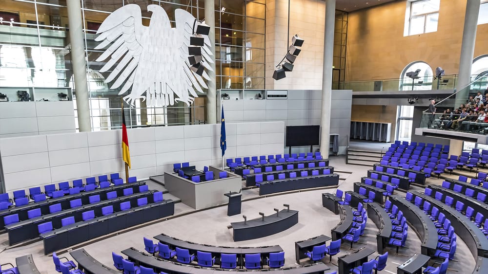 Deutschland im Regierungs-Koma | Von Janine Beicht Beitragsbild
