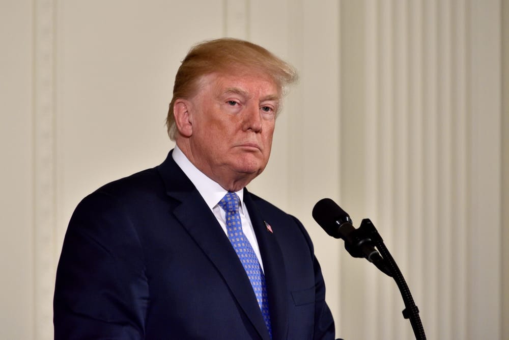 Trump verschärft Konflikt um Straße von Hormus mit Blockade und will „Wegezoll“-erheben Beitragsbild