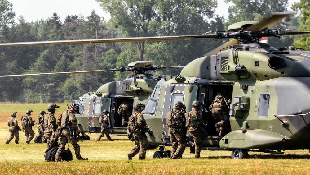 Recht und Strategie ebnen den Weg zu globalen Militäreinsätzen | Von Wolfgang Effenberger Beitragsbild
