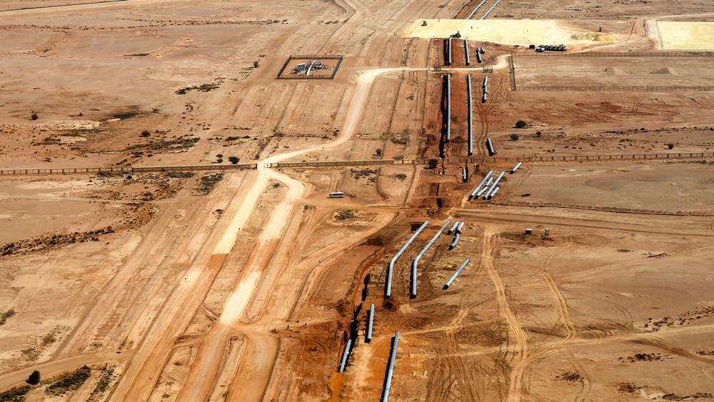 Der zweite Bruch: Pipelines, Peking und das Ende der Golf-Fiktion | Von Dirk Ellerbrock Beitragsbild