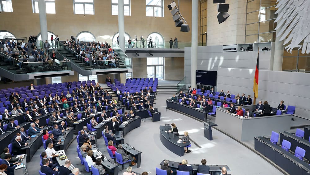 Die Repräsentative Demokratie hat fertig | Von Hermann Ploppa Beitragsbild