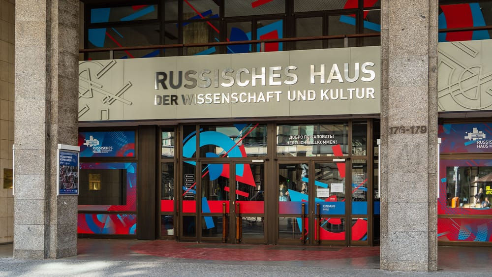Vertrag für das „Russische Haus“ in Berlin wird gekündigt und das russische Generalkonsulat in Bonn geschlossen Beitragsbild