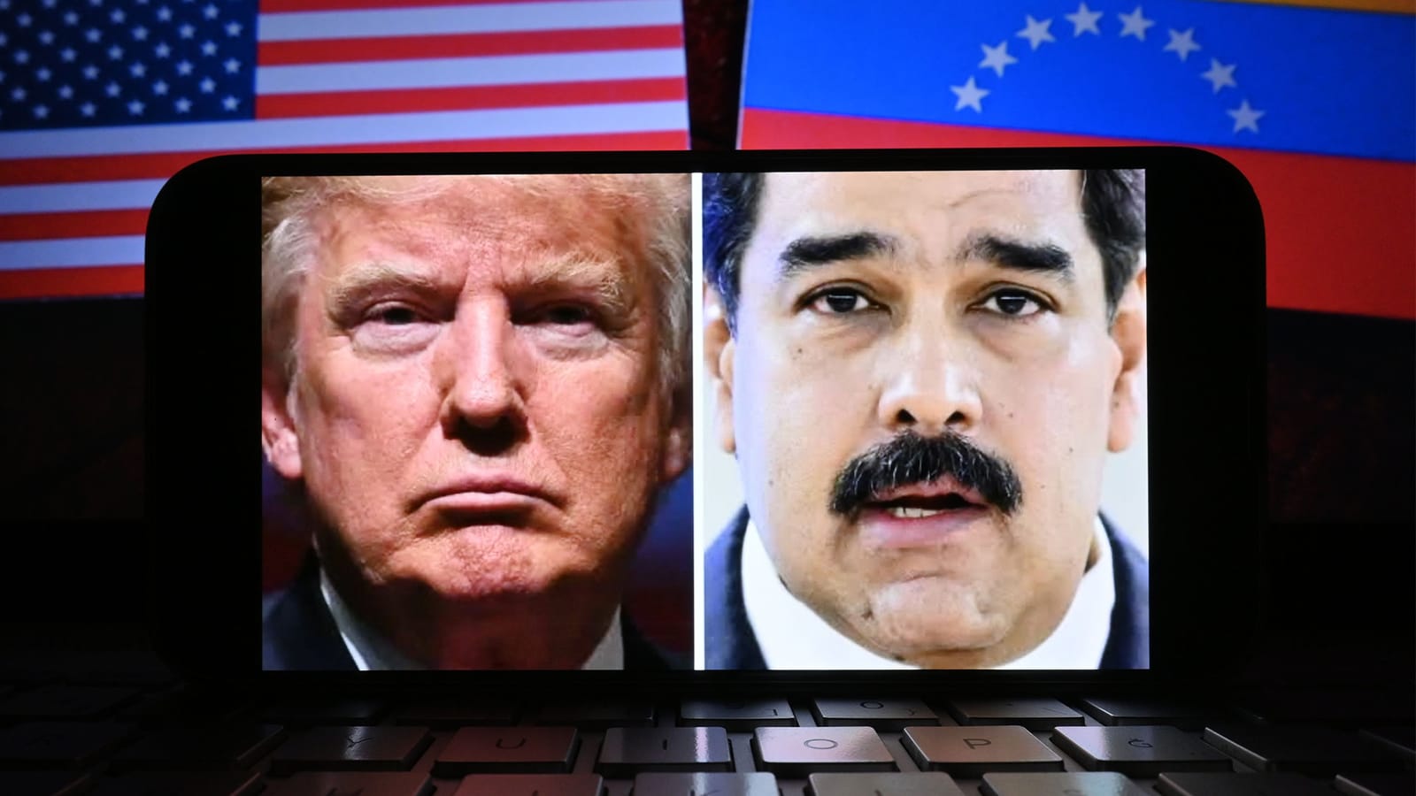 Trump bestätigt US-Militäreinsatz: Maduro und Ehefrau festgesetzt und ausgeflogen