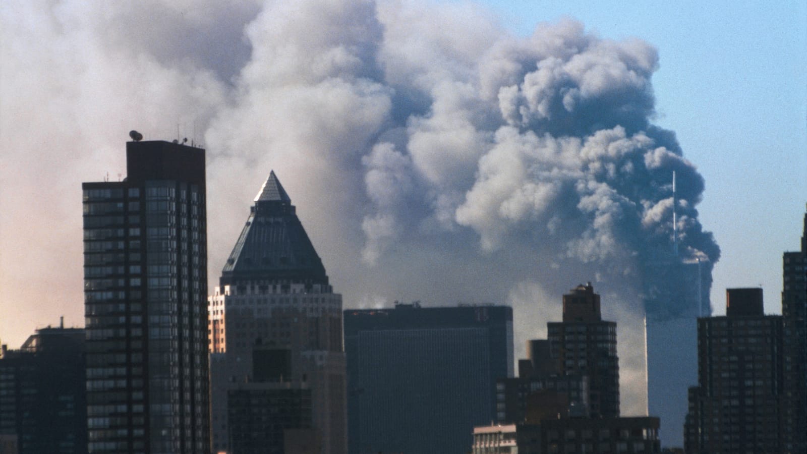 25 Jahre nach 9/11: Der Tag, der die Welt veränderte – und die Fragen, die man nicht stellen sollte (Teil 1) | Von Wolfgang Effenberger