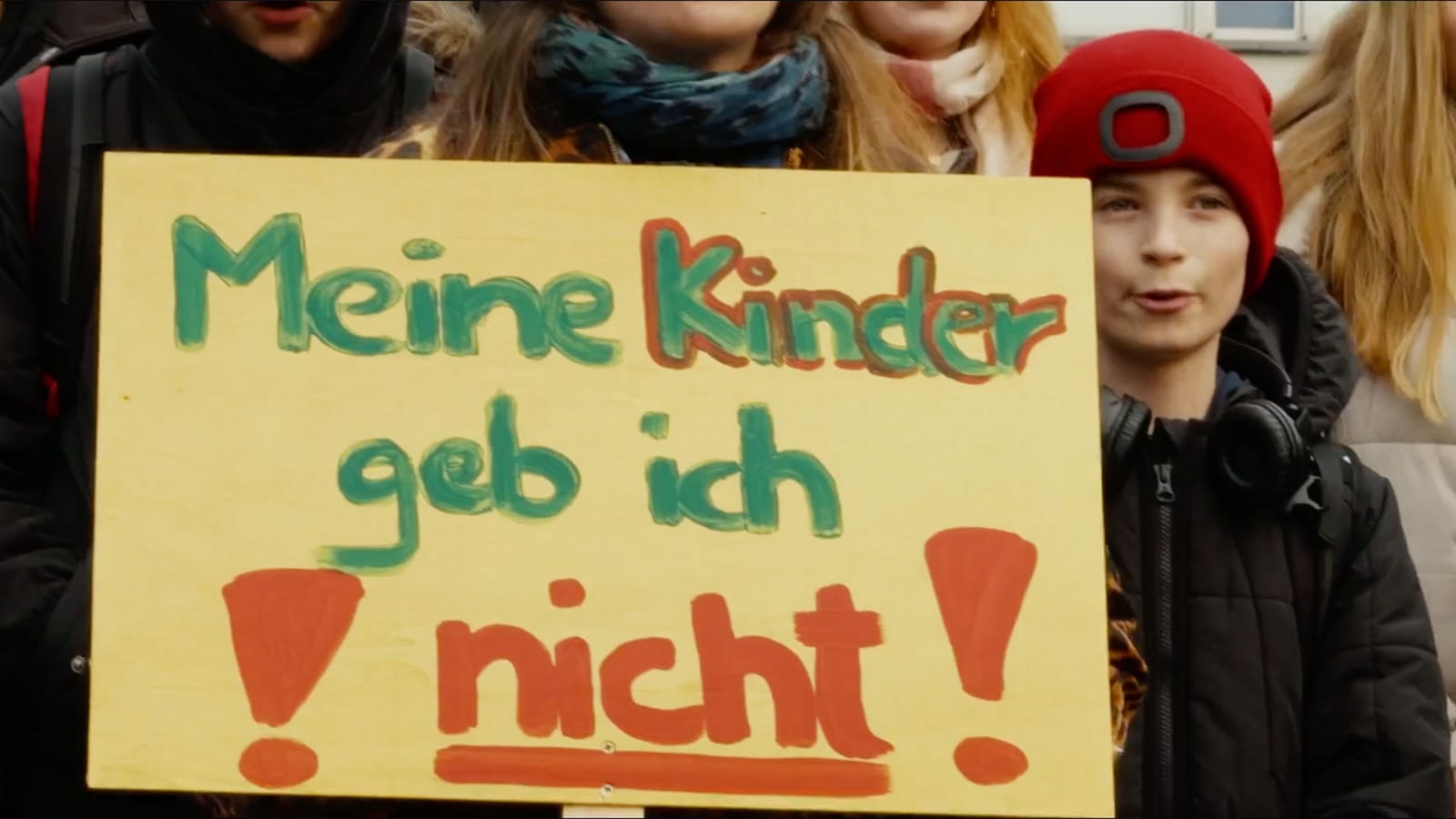 Die Ideologie der Verfügbarkeit: Wie der Staat seine eigenen Kinder für den Krieg entmenschlicht | Von Dirk Ellerbrock