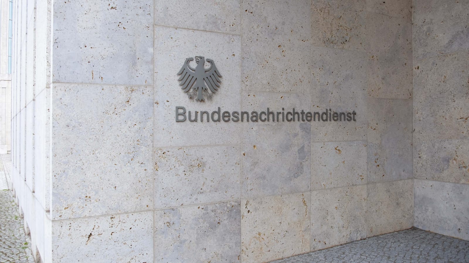 Die Lizenz zum Eingreifen | Von Günther Burbach
