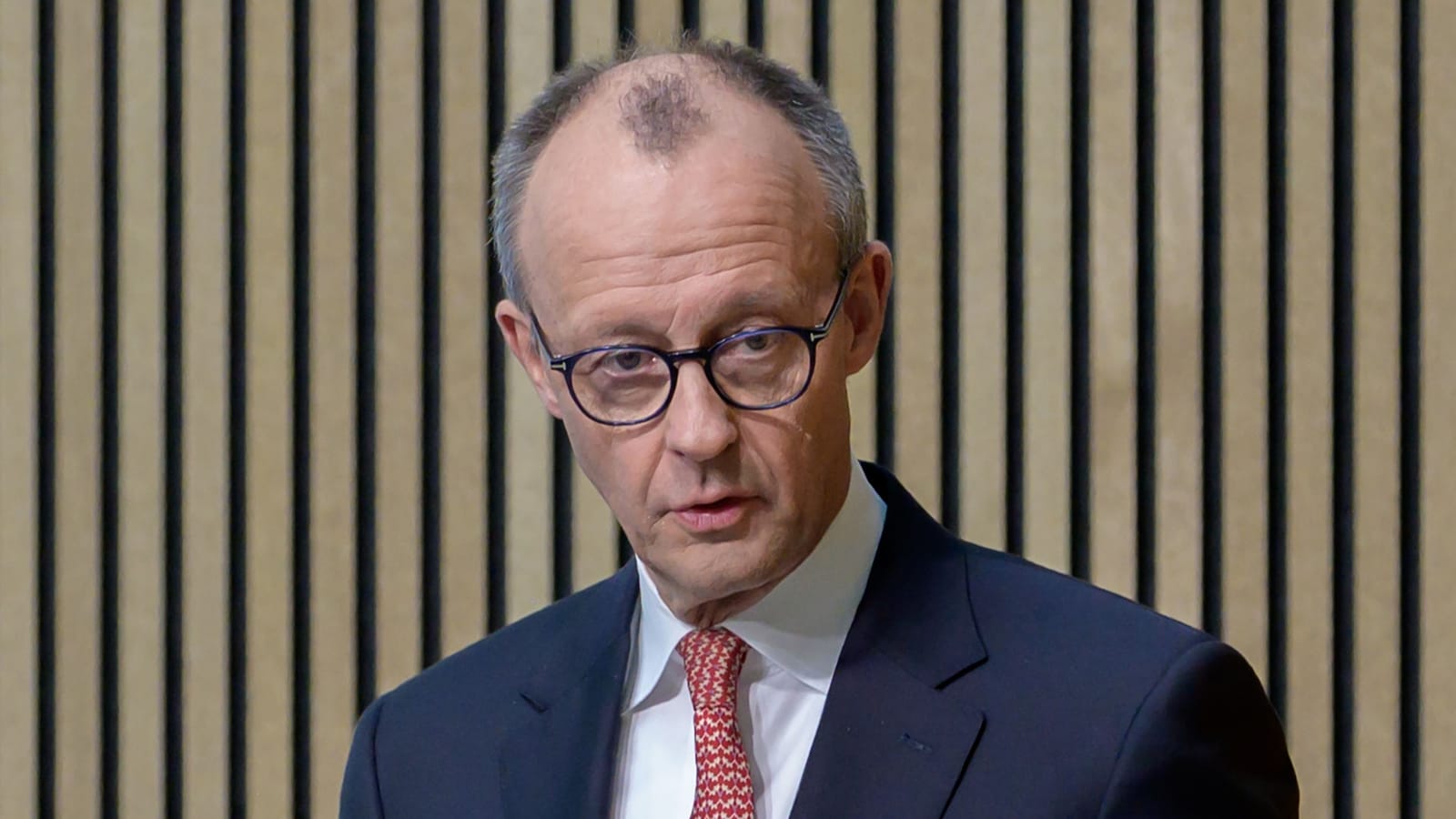 Deutschland als Bittsteller: Tür auf für die heilige KI | Von Günther Burbach