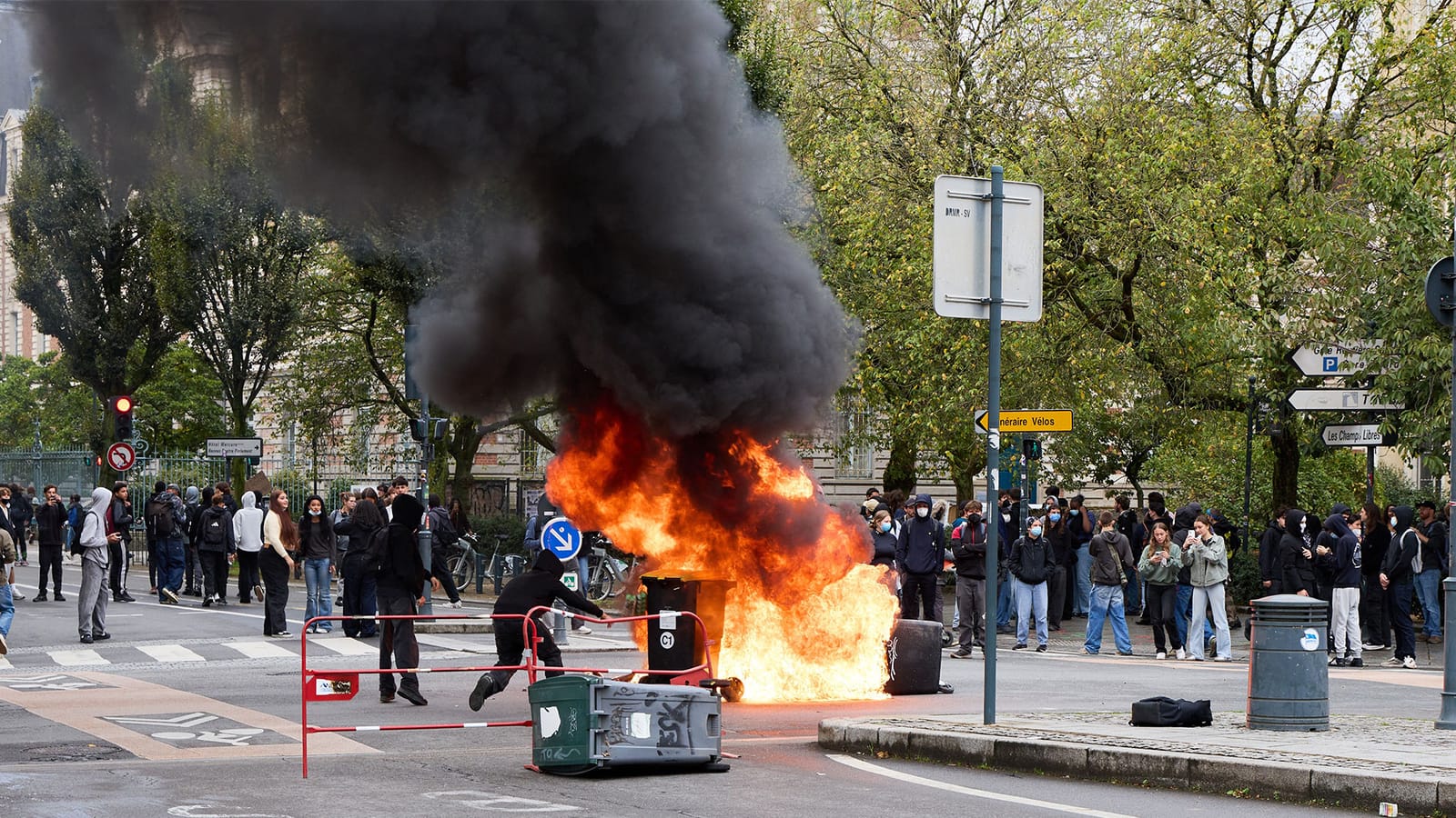 Frankreich: Polizei setzt bei neuen Protesten Tränengas und Wasserwerfer ein